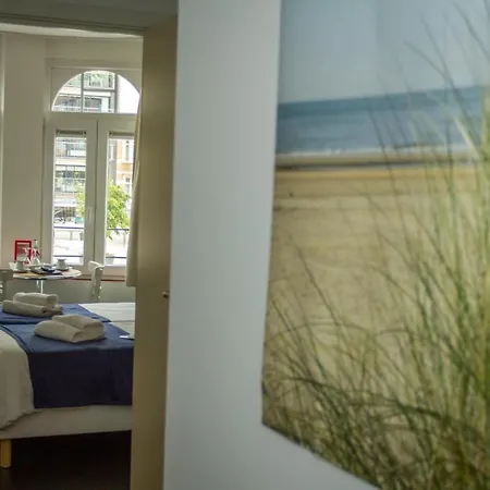 Aan Zee 2*